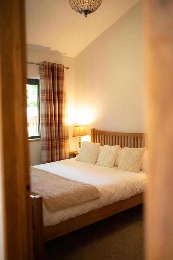 Gwills Countryside With Hot Tub Apartment *