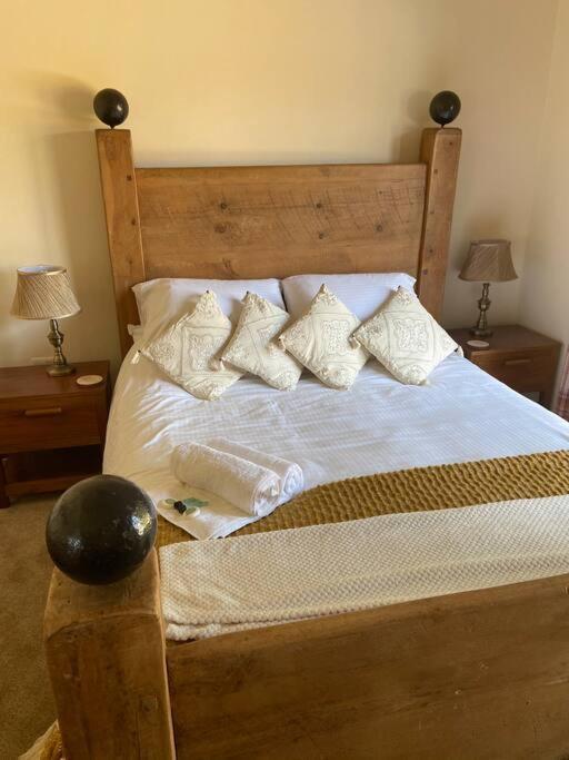 Gwills Countryside With Hot Tub Apartment *
