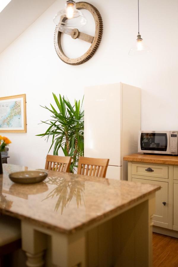 Gwills Countryside With Hot Tub Apartment *